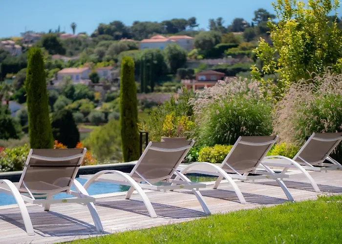 Villa Contemporaine Classee 5 Etoiles Avec Piscine *