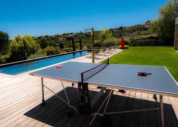 Contemporaine Classee 5 Etoiles Avec Piscine Villa *