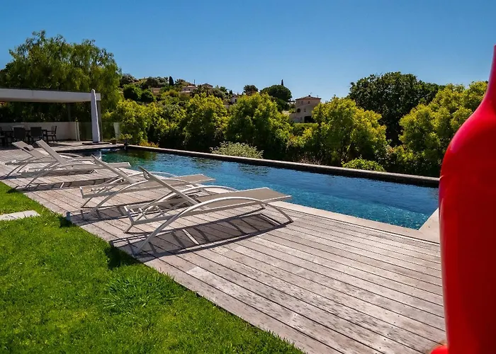 Villa Contemporaine Classee 5 Etoiles Avec Piscine Antibes