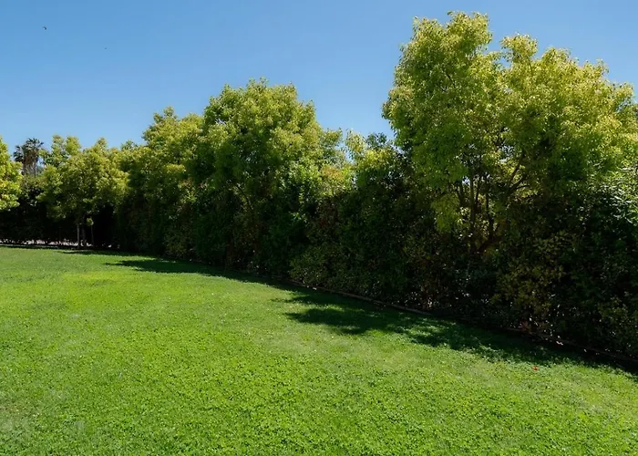 Contemporaine Classee 5 Etoiles Avec Piscine * Antibes