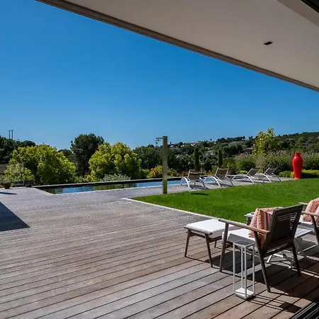 Contemporaine Classee 5 Etoiles Avec Piscine Antibes