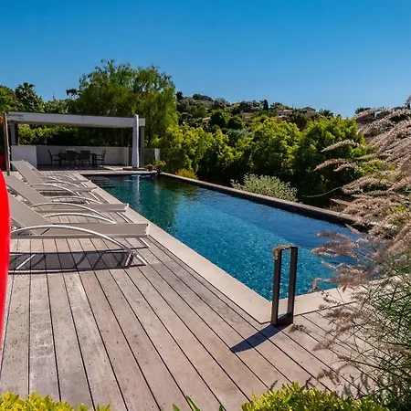 Contemporaine Classee 5 Etoiles Avec Piscine Villa