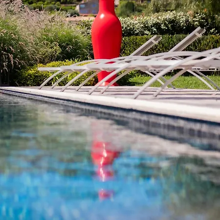 Contemporaine Classée 5 étoiles Avec Piscine * Antibes