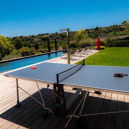 Contemporaine Classee 5 Etoiles Avec Piscine Villa *