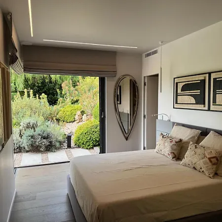 Villa Contemporaine Classée 5 étoiles Avec Piscine