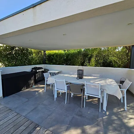 Contemporaine Classee 5 Etoiles Avec Piscine וילה *